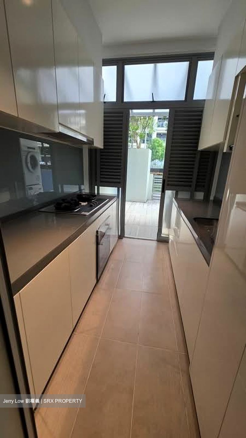 Miltonia Close (D27), Terrace #568281631